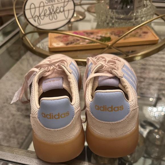 🆕 Adidas Barreda Decode Women's Beige and Light Blue Sneakers. BRAND NEW w/o box - Picture 9 of 11